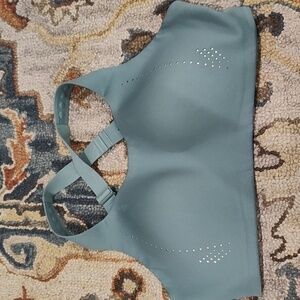 Lululemon air support bra